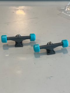 (Category: ) located in . Submitted by random.items.sg (Listing ID 1396504504, Image 1). Description: .