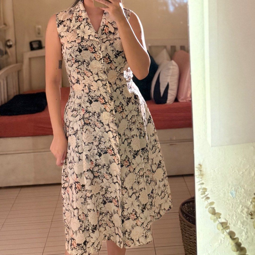 Floral dress (Category: Dresses) located in Valenzuela. Submitted by mango____ (Listing ID 1396622744, Image 3). Description: S-M.