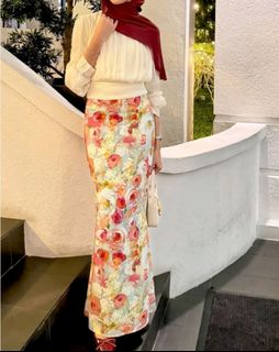 (Category: ) located in . Submitted by amwardrobe (Listing ID 1396240189, Image 1). Description: .