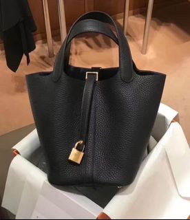 (Category: ) located in . Submitted by onlyauthentic08 (Listing ID 1386786984, Image 1). Description: .