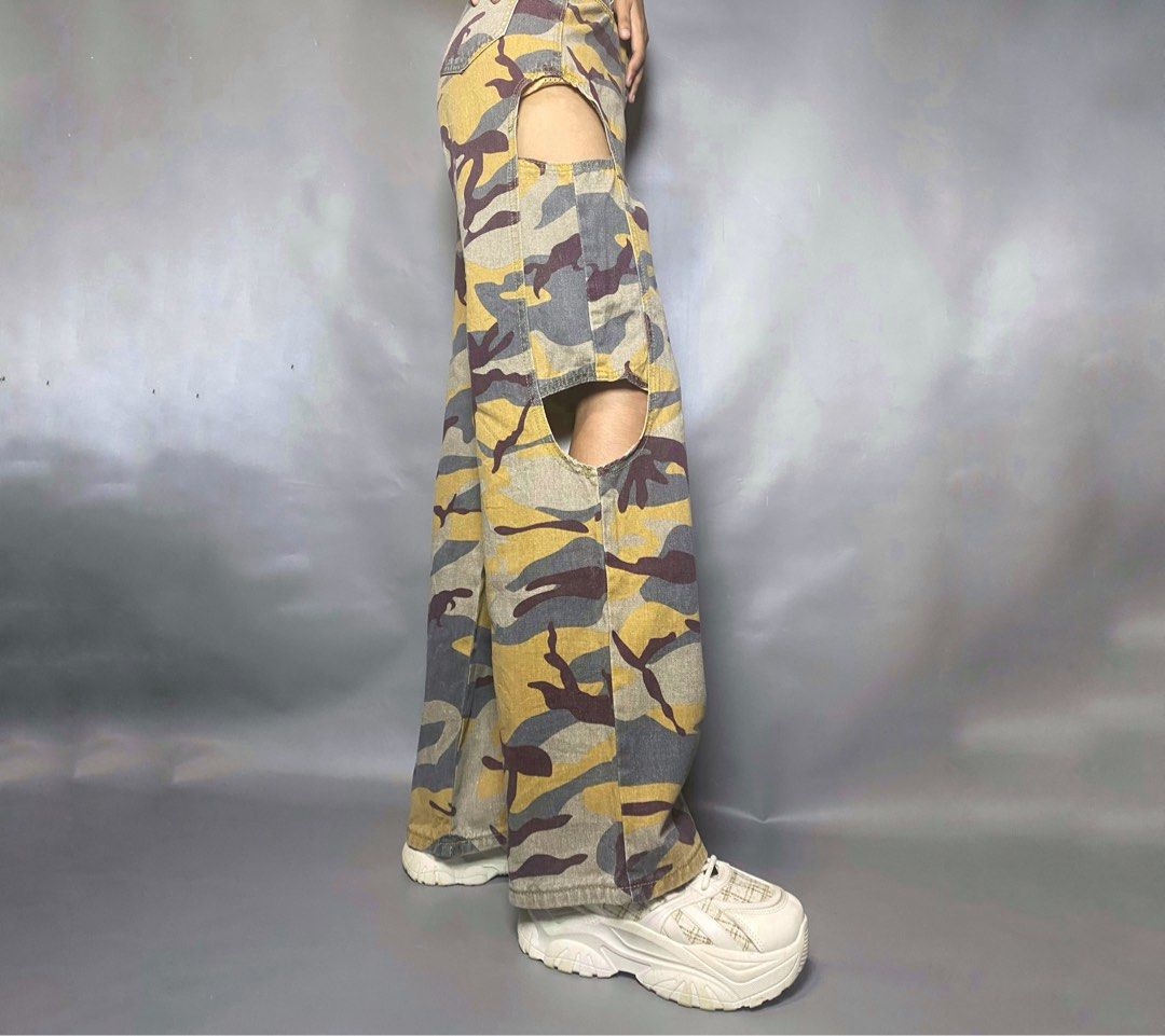 High quality Rare Camouflage tattered sideways (Category: Jeans) located in Manila. Submitted by best_thrifter (Listing ID 1396497474, Image 3). Description: High quality Rare Camouflage tattered sideways 📏 Waist: 27” | Hips:38” | Thigh:22” | Rise:12” | Length:40” 💸 Mine – 400 🚫 No cancellations 📐 Model: 5’3” | Waist 23” | Thigh 17” | Hips 32” 📥 DM to send your order form!.