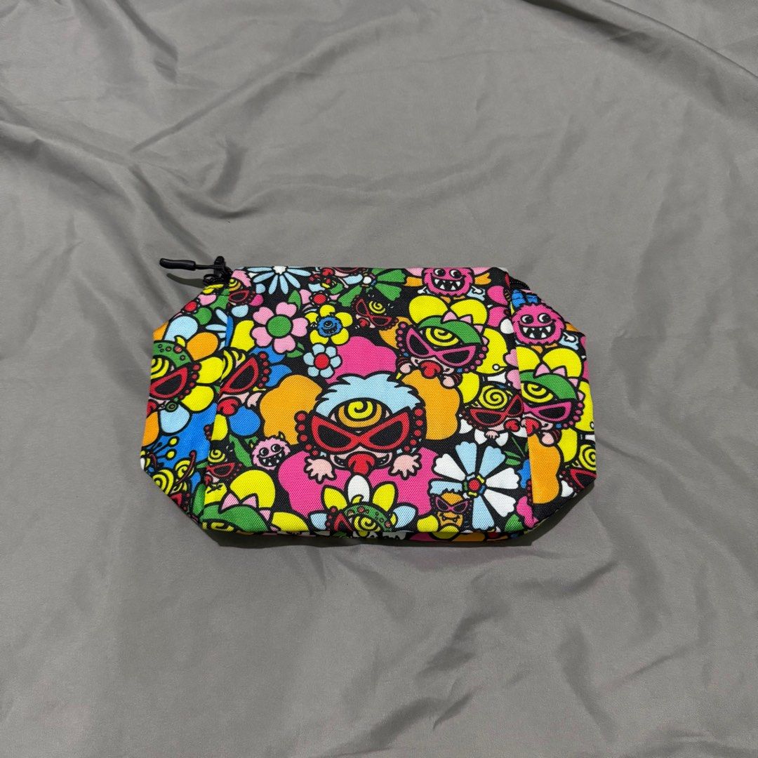 Hysteric Mini Insulated Bag (Category: Other Babies Going Out Needs) located in Iloilo. Submitted by mercthreads (Listing ID 1396571956, Image 2). Description: Hysteric Mini Insulated Bag ₱500 For your lunch Condition: Good Width: 11.5“ Length: 8“ DM for more info *buyer to shoulder shipping fee *all items have been washed but may need additional washing *items inside for scale only.