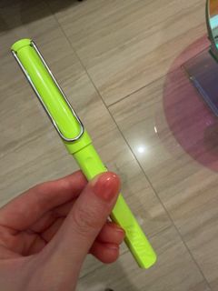 （分類：）位於 。 由 ellelache 提交（商品編號 1396571145，圖片 1）。簡介： 。