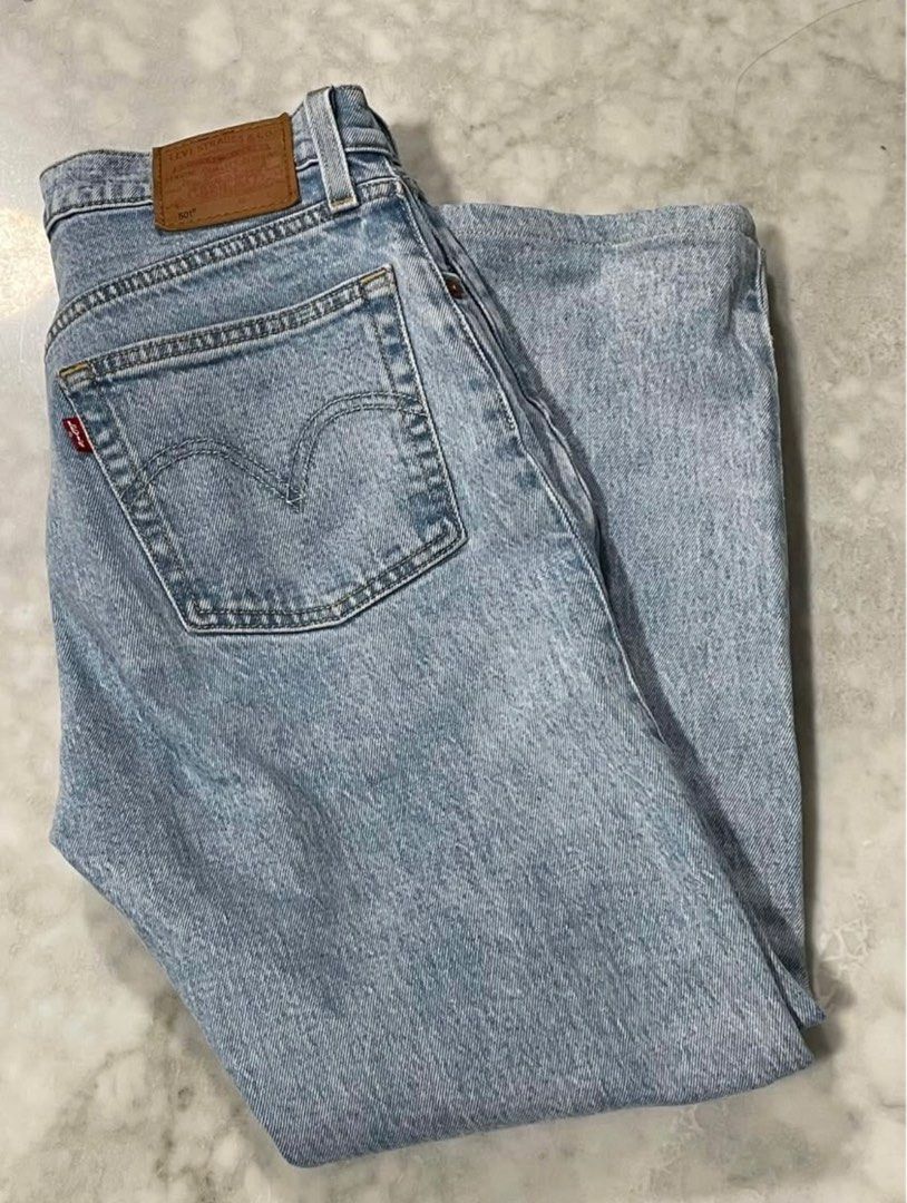 Levi's 501 Premium Original Crop Jeans (Category: Jeans) located in Manila. Submitted by classicfinds (Listing ID 1396659440, Image 1). Description: - Levi's 501 Crop jeans - Like new without tags condition - Light wash - Button fly - Classic five-pocket design - Straight leg fit - Cropped at the ankle - Iconic Levi's patch Size 25.