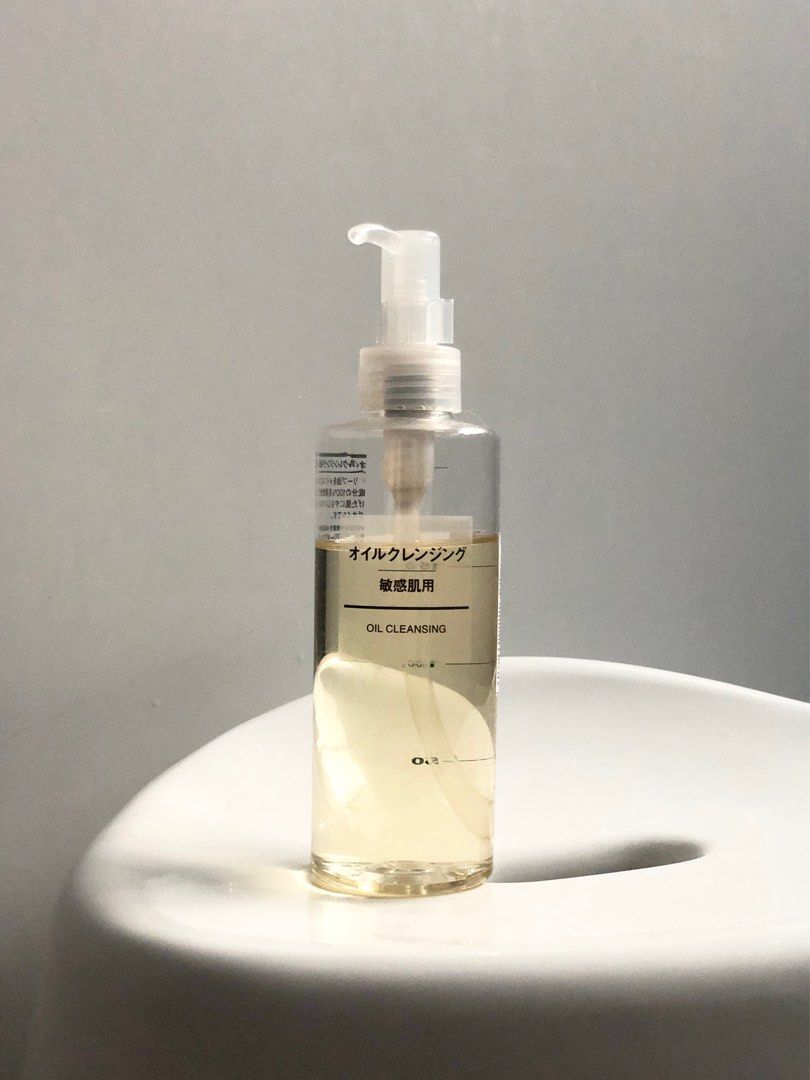 MUJI Cleansing Oil for Sensitive Skin (Category: Face Care) located in Imus. Submitted by xxscloset (Listing ID 1396509702, Image 1). Description: 📌 PLEASE READ BEFORE MESSAGING AND MAKING AN OFFER -AVAILABLE AS LONG AS POSTED -NO WHEN WORN PHOTO REQUESTS -GOGO EXPRESS DELIVERY ONLY -SERIOUS BUYERS ONLY PLEASE If interested to buy, please read the description and make an appropriate offer to formalize the transaction. Firm price. Thank you. Kept