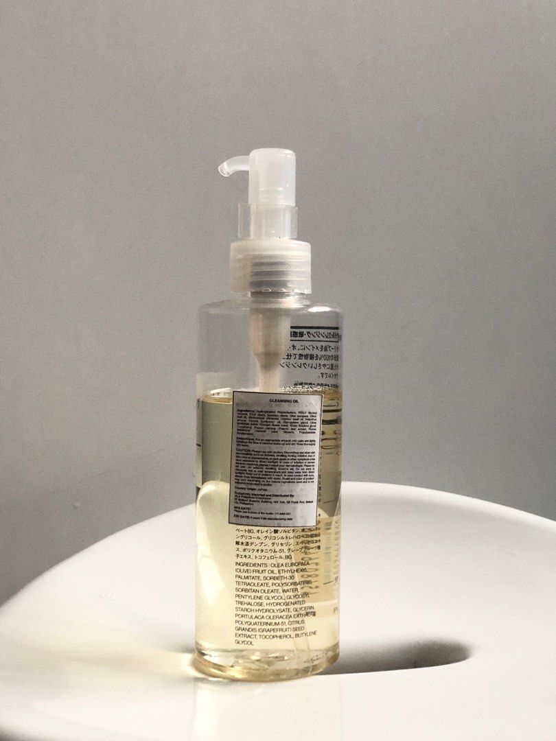 MUJI Cleansing Oil for Sensitive Skin (Category: Face Care) located in Imus. Submitted by xxscloset (Listing ID 1396509702, Image 3). Description: 📌 PLEASE READ BEFORE MESSAGING AND MAKING AN OFFER -AVAILABLE AS LONG AS POSTED -NO WHEN WORN PHOTO REQUESTS -GOGO EXPRESS DELIVERY ONLY -SERIOUS BUYERS ONLY PLEASE If interested to buy, please read the description and make an appropriate offer to formalize the transaction. Firm price. Thank you. Kept