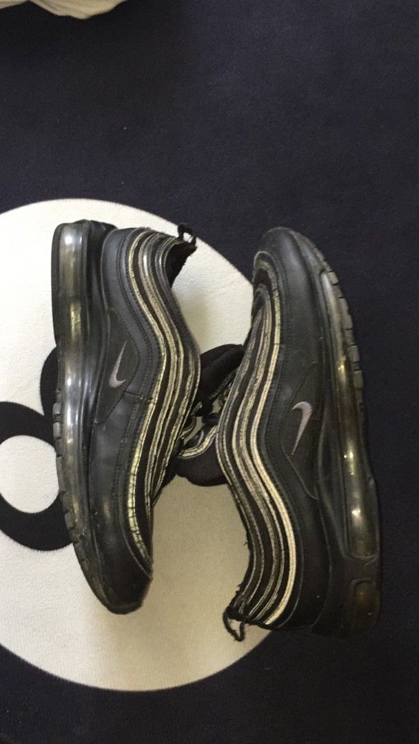 Nike AIR MAX 97 (Reflective Triple Black) (Category: Sneakers) located in Dumanjug. Submitted by commonthread.ph (Listing ID 1396588574, Image 3). Description: Nike AIR MAX 97 (Reflective Triple Black) ‼️FS ‼️FS ‼️ FS ‼️ -SIZE 41-42 -AUTHENTIC(Legit) -SPIKEY -MINIMAL ISSUES -REFLECTIVE -NEED WASH -FOR ONLY 650 NEGO SA SURE BUYER💸 DM📥 📍Cebu.