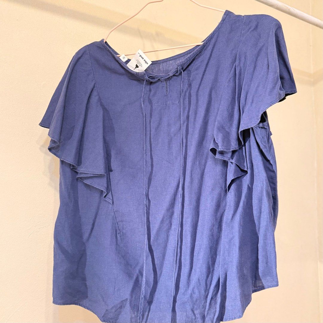Niko and... Blue Ruffle Top (Category: Blouses) located in Valenzuela. Submitted by mango____ (Listing ID 1396579345, Image 3). Description: - Blue top - Ruffle sleeve design - Round neckline - Relaxed fit - Size M - Brand: Niko.