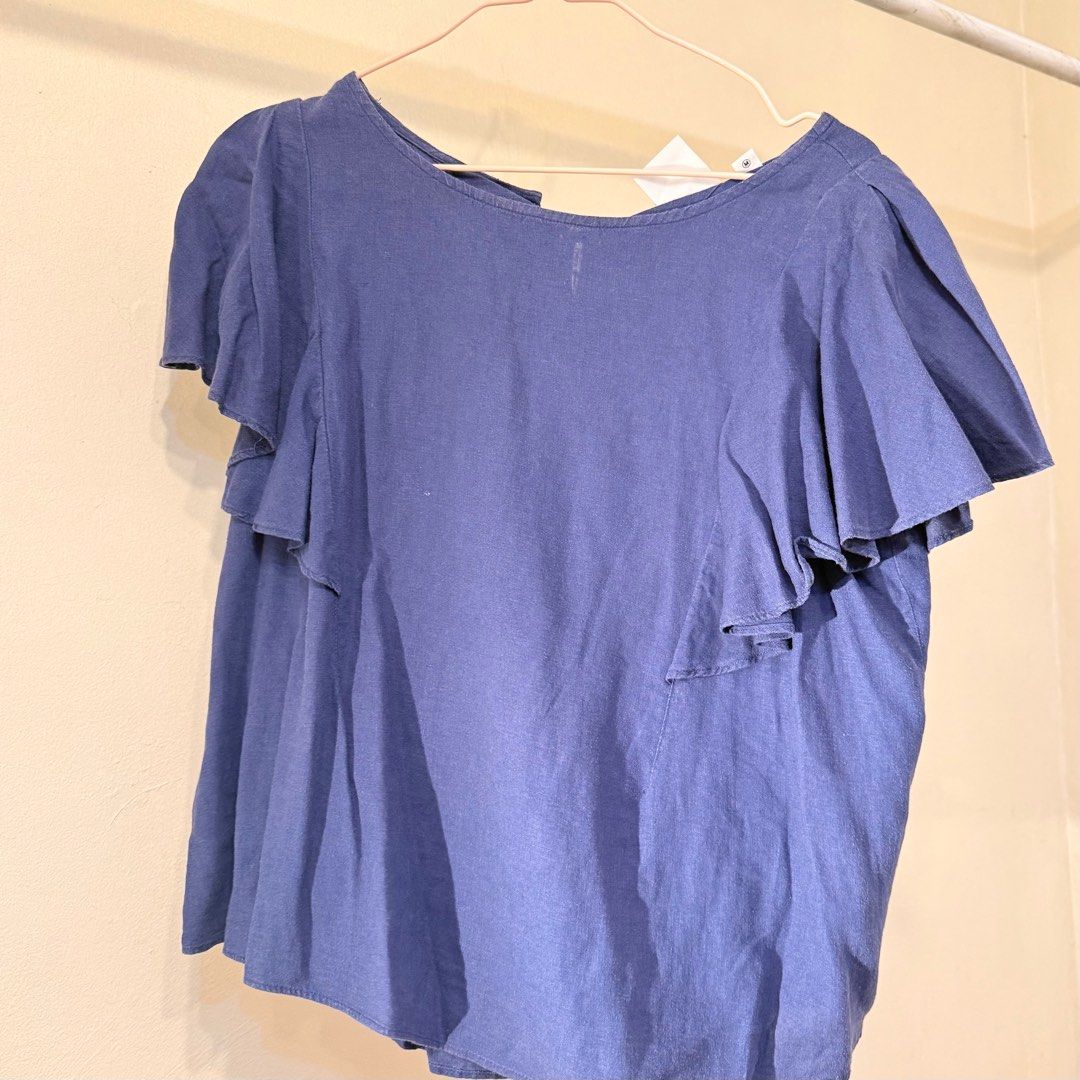 Niko and... Blue Ruffle Top (Category: Blouses) located in Valenzuela. Submitted by mango____ (Listing ID 1396579345, Image 2). Description: - Blue top - Ruffle sleeve design - Round neckline - Relaxed fit - Size M - Brand: Niko.