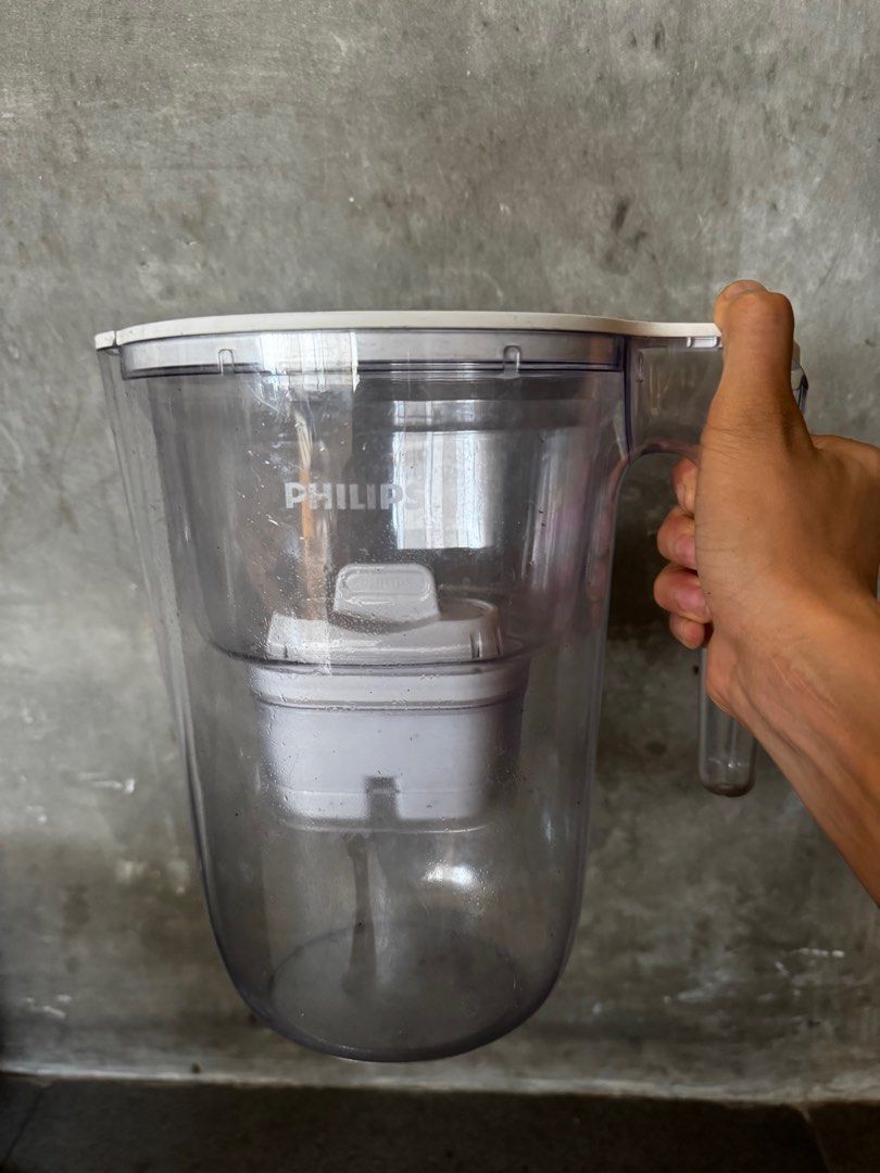Philips Water Filter Pitcher (Category: Pitchers & Dispensers) located in Quezon City. Submitted by decluttering2472025 (Listing ID 1396527725, Image 3). Description: - Philips water filter pitcher - Filters water - White lid and handle for easy pouring - Clear body to see water level - Filter included - Practical kitchen addition.