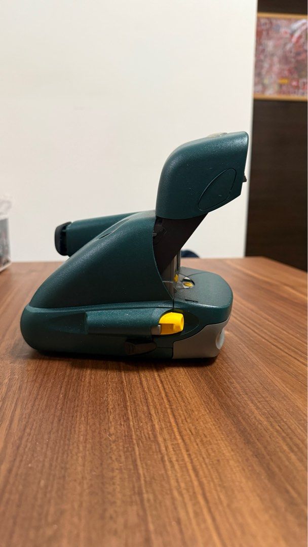 Polaroid One Step Express （分類：相機）位於 Hong Kong。 由 5xufwrpnrv 提交（商品編號 1396615620，圖片 3）。簡介： 有部份膠已經老化，無左 鏡頭清晰，不確定好壞。