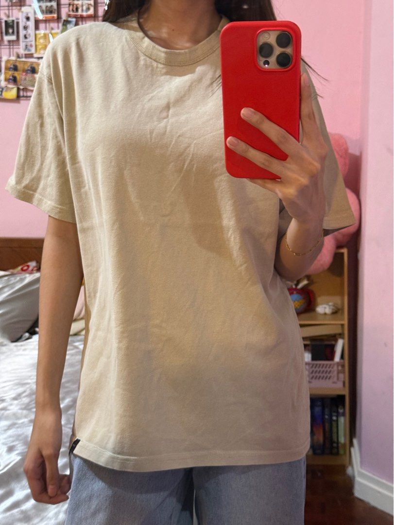 PULL&BEAR Mens Relaxed Fit Shirt (Category: Shirts) located in Cainta. Submitted by deynamaree (Listing ID 1396538128, Image 2). Description: PULL&BEAR Mens Relaxed Fit Shirt ୨ৎ Color: Beige / Size: XS ୨ৎ Used Twice ୨ৎ RFS: Decluttering ୨ৎ MOP: GCash / Gotyme.