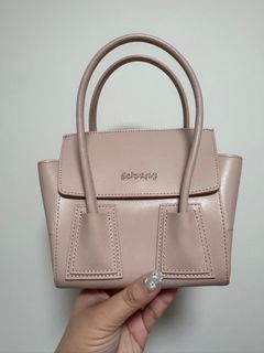 （分類：）位於 。 由 cherriiies 提交（商品編號 1396614491，圖片 1）。簡介： 。