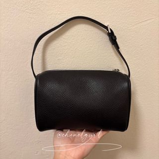 (Category: ) located in . Submitted by chanelgurl (Listing ID 1396603674, Image 1). Description: .