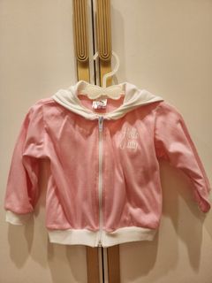 (Category: ) located in . Submitted by wardrobemanila (Listing ID 1396607025, Image 1). Description: .