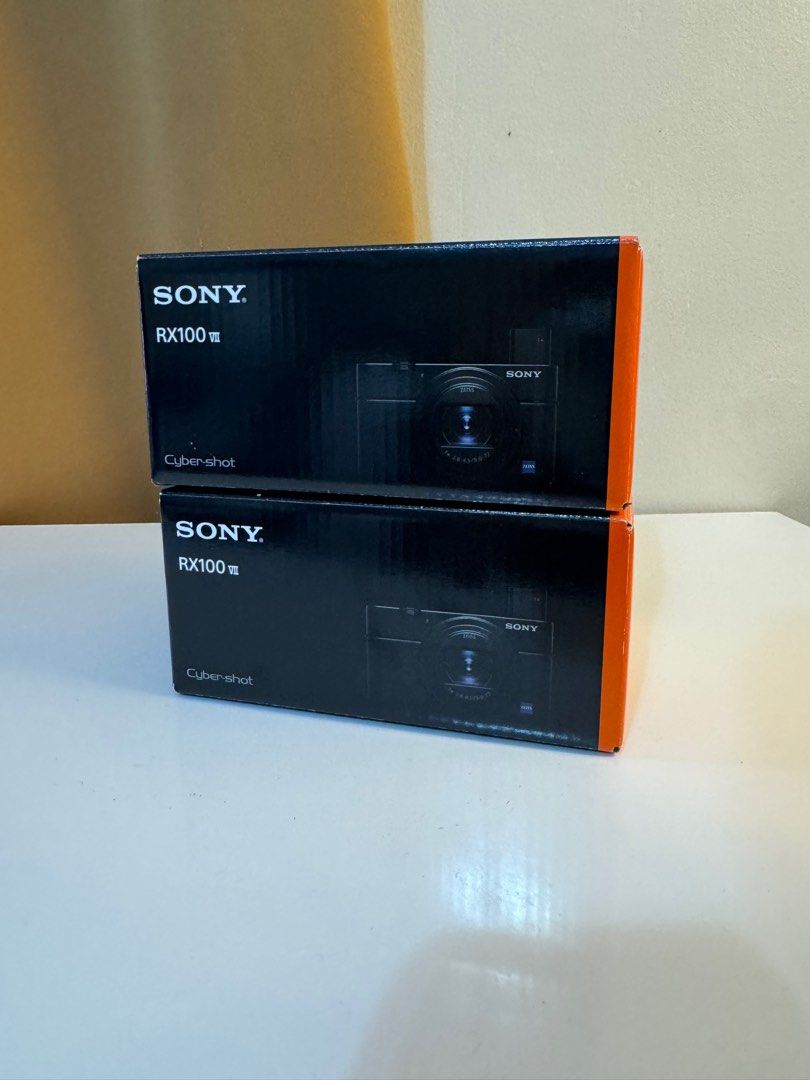 Sony rx100 vii Brand New (Category: Cameras) located in Mandaluyong City. Submitted by unimakcameras (Listing ID 1396480814, Image 3). Description: Sony rx100 vii Brand New Price: 74,900 last price for cash payment Limited stock, cash on pickup sa store. . - 100% AUTHENTIC AND ORIGINAL, Buy with confidence. We have physical store. Package includes: -Sony RX100 VII Digital Camera -Sony NP-BX1/M8 Rechargeable Lithium-Ion Battery Pack (3.6V, 1240mAh