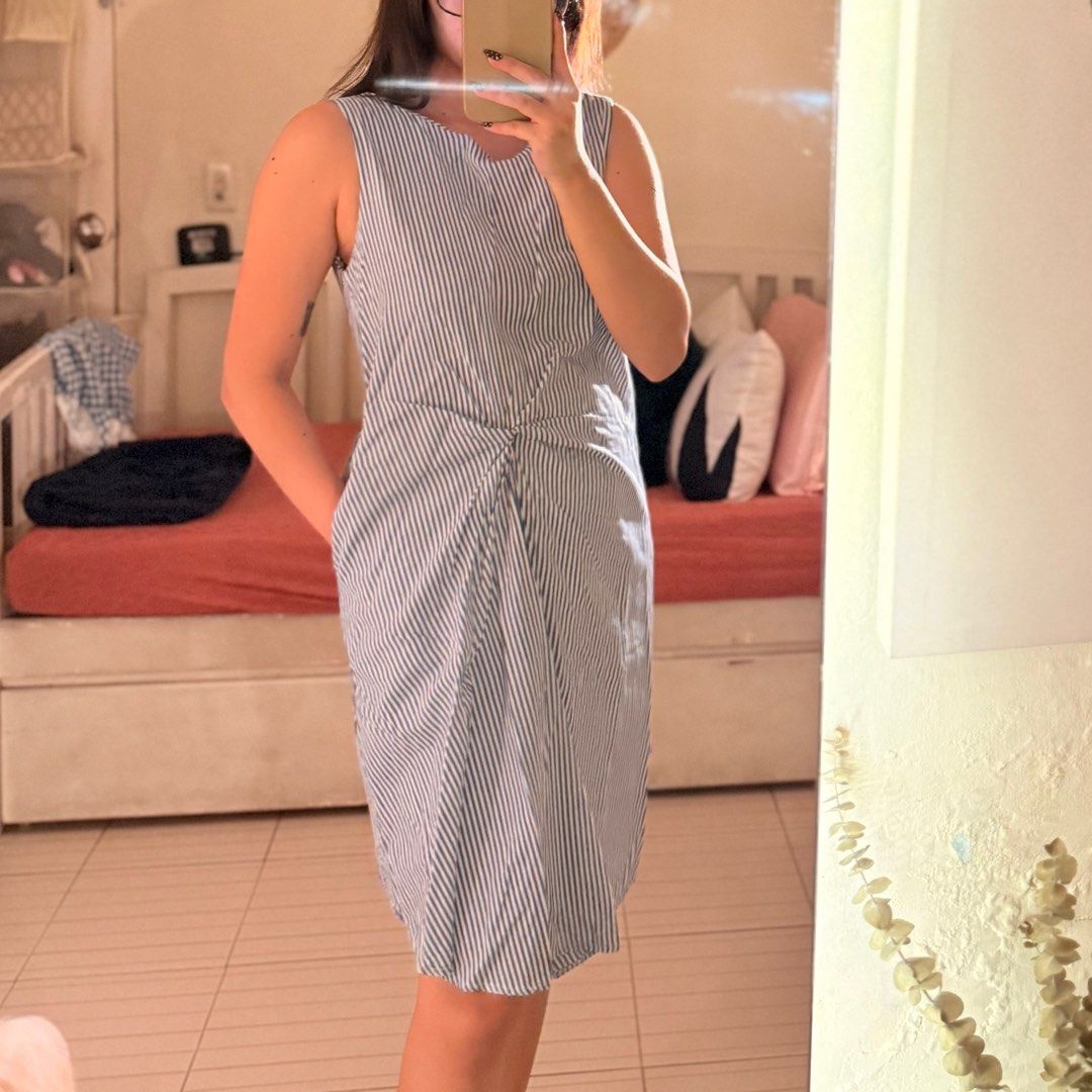 Stripes dress (Category: Dresses) located in Valenzuela. Submitted by mango____ (Listing ID 1396622742, Image 2). Description: .
