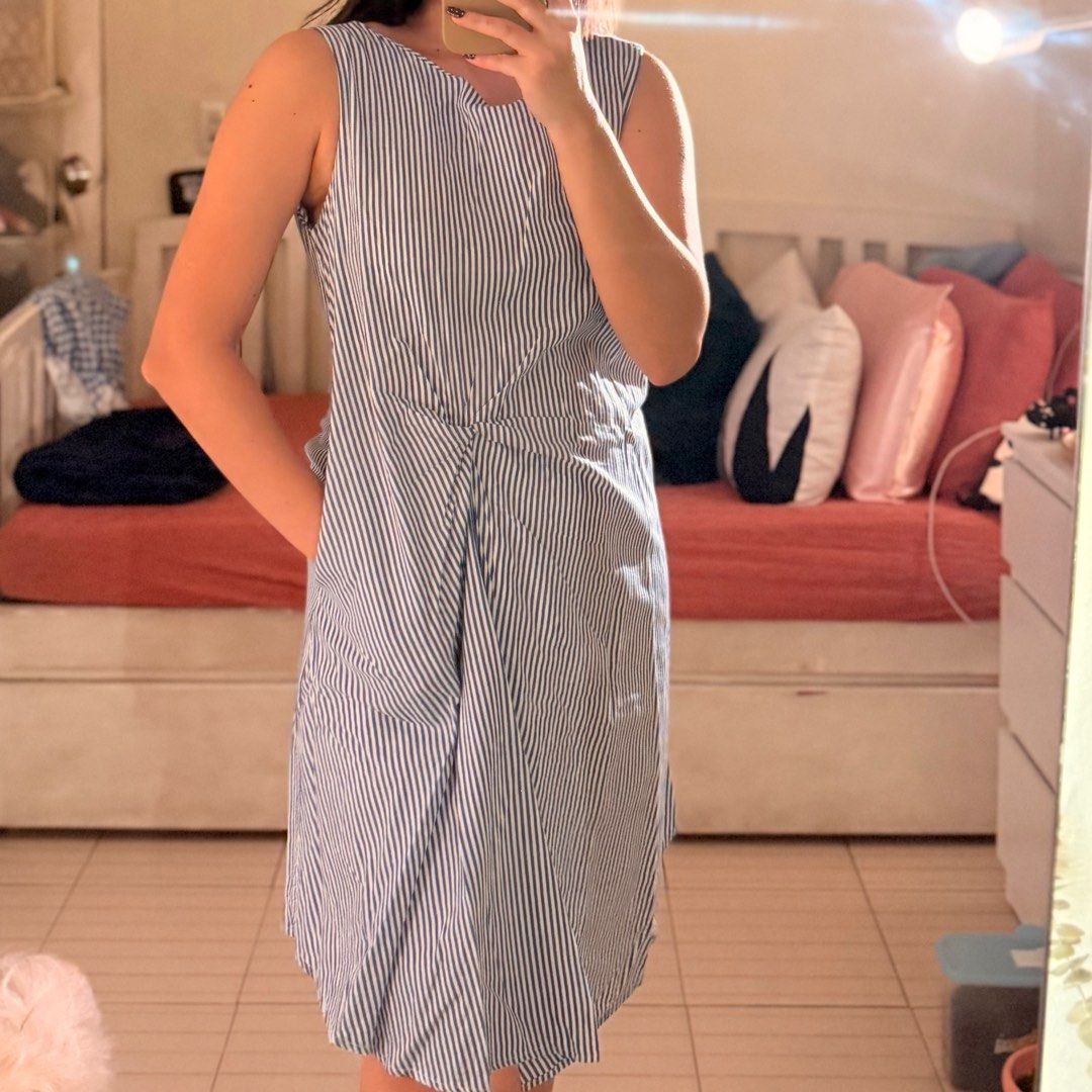 Stripes dress (Category: Dresses) located in Valenzuela. Submitted by mango____ (Listing ID 1396622742, Image 3). Description: .
