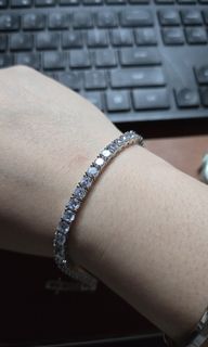 (Category: ) located in . Submitted by ieatsugarcubes (Listing ID 1396624803, Image 1). Description: .