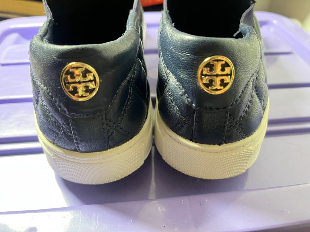 Tory burch loafers shoes navy blue (Category: Sneakers) located in Quezon City. Submitted by yeolyyy (Listing ID 1396476076, Image 2). Description: Size 7 In good condition Still negotiable .