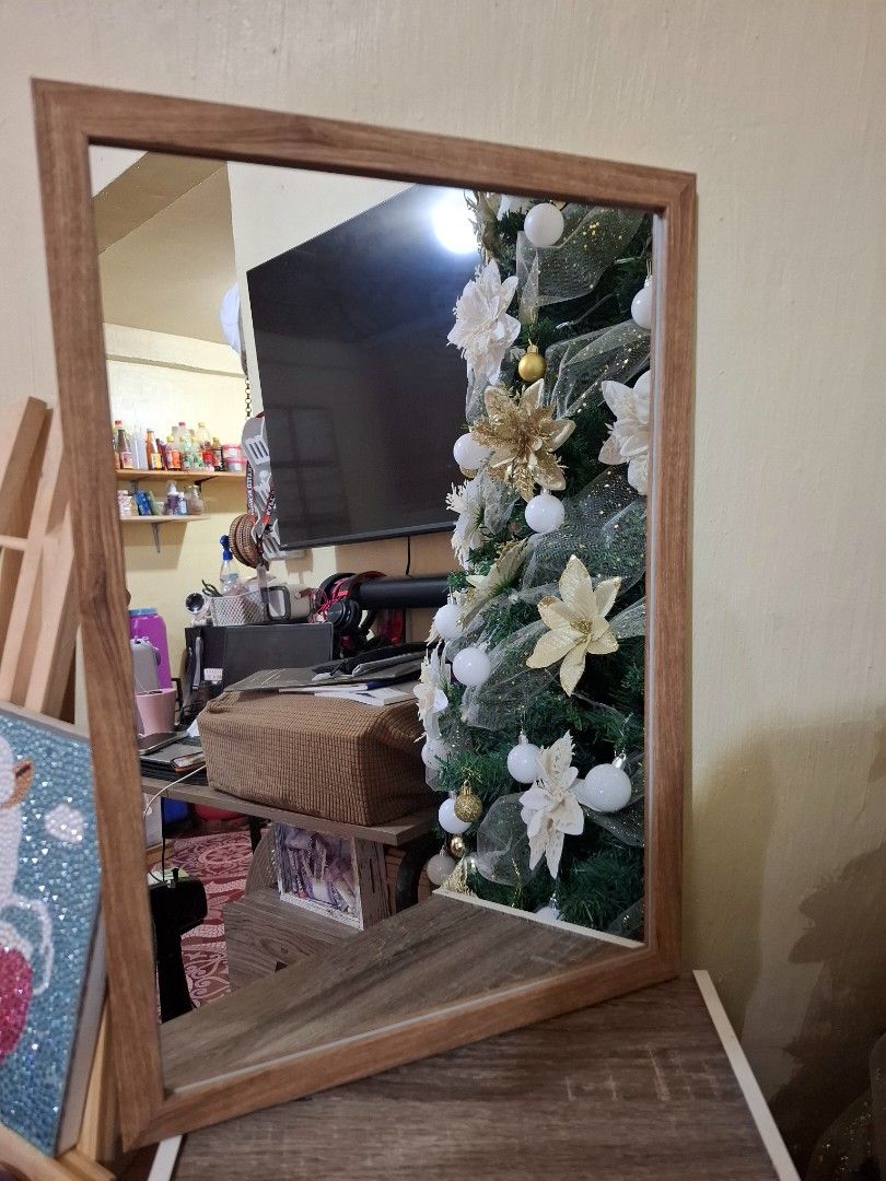 VANITY MIRROR / CR MIRROR BATHROOM / HALF BODY MIRROR (Category: Mirrors) located in Manila. Submitted by juliemarce22943 (Listing ID 1396555706, Image 3). Description: SAMEDAY DELIVERY ✅️ CASH ON DELIVERY ✅️.