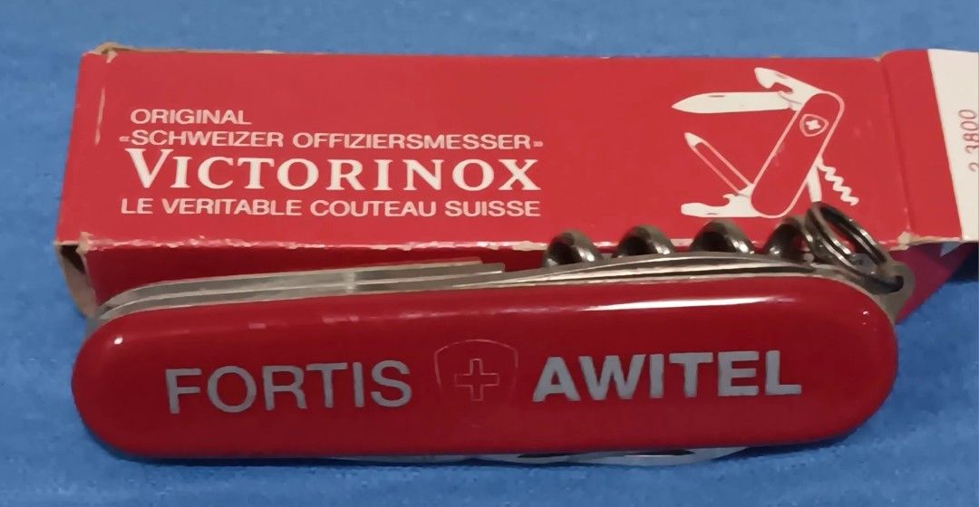 VICTORINOX the original Swiss army knife, Serba Serbi, Others di