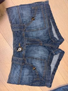(Category: ) located in . Submitted by philiapple (Listing ID 1396612079, Image 1). Description: .