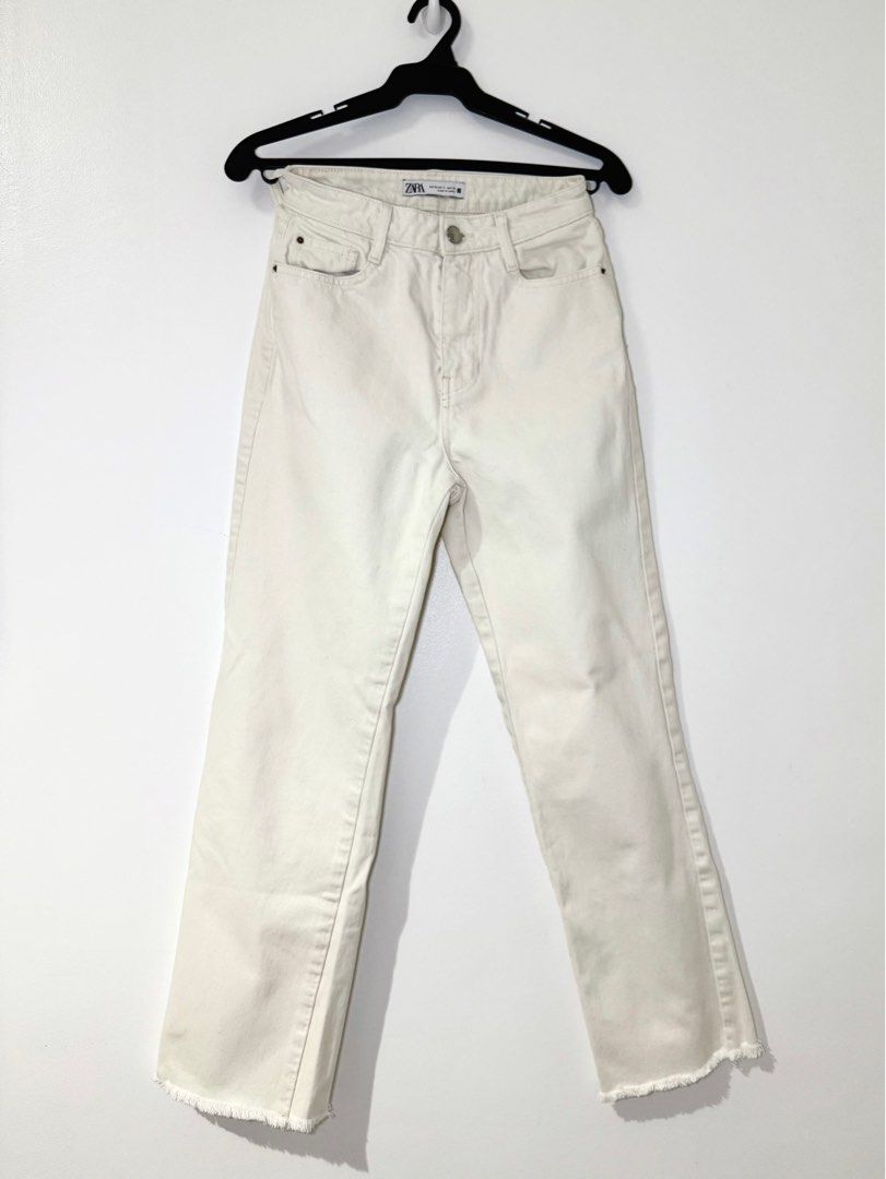 Zara Straight Leg White Jeans (Category: Other Bottoms) located in Makati City. Submitted by bellestylespace (Listing ID 1396628113, Image 1). Description: XS (can fit 25-26” waistline) MOP: BPI/BDO.