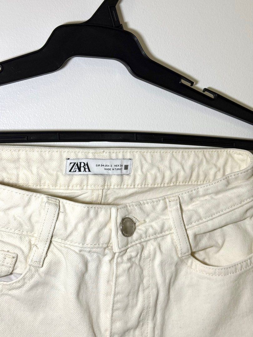 Zara Straight Leg White Jeans (Category: Other Bottoms) located in Makati City. Submitted by bellestylespace (Listing ID 1396628113, Image 2). Description: XS (can fit 25-26” waistline) MOP: BPI/BDO.