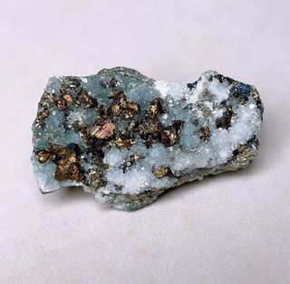 🇺🇸美國黃鐵礦彩銅礦水晶原礦😍$218❤️實物好閃🤩唔使介紹啦咁抵🥳💫💫💫 💖極招財、也能消除焦慮和負能量,令心情更愉快🥰64215241969409110