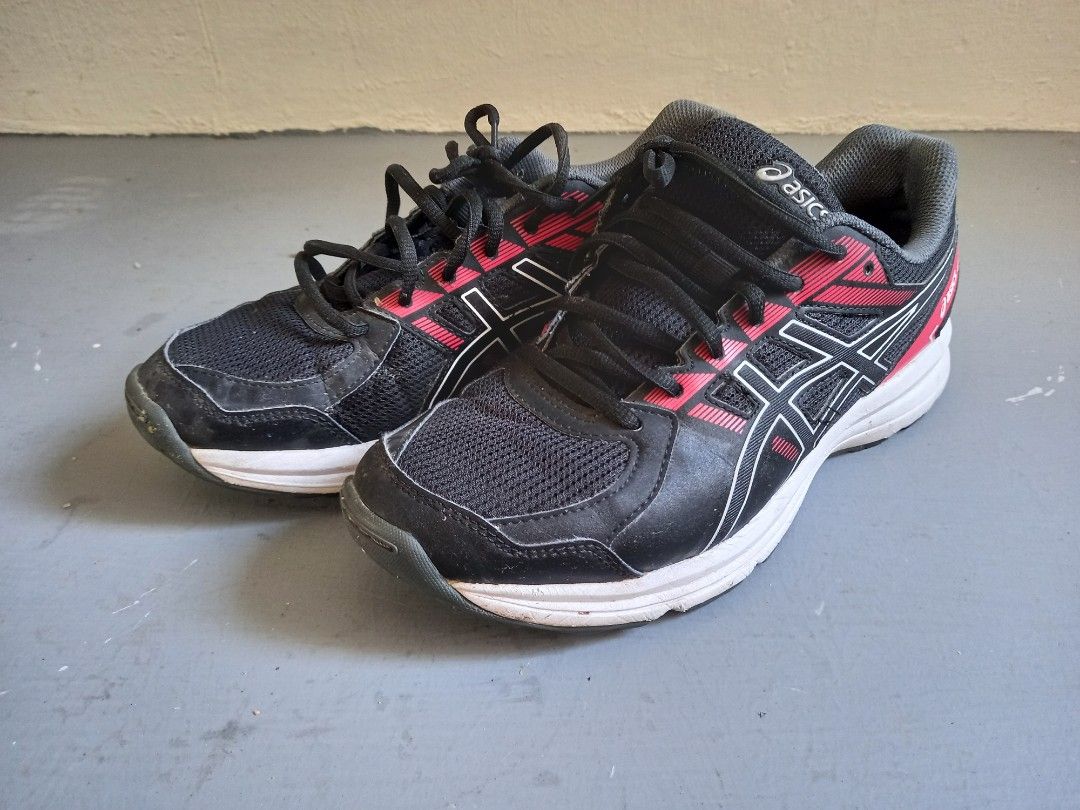 ASICS Jolt running shoes (Category: Sneakers) located in Singapore. Submitted by gamsa (Listing ID 1396557912, Image 3). Description: No confidence and fussy don’t buy Not every question deserves an answer Cash and Self Collect No refund once sold. No reservation unless paid. Not liable for lost/damaged mail. Time is the stuff that life is made of. Time waster will be blocked. Consigned item condition as is, where is, as available. Not every ques