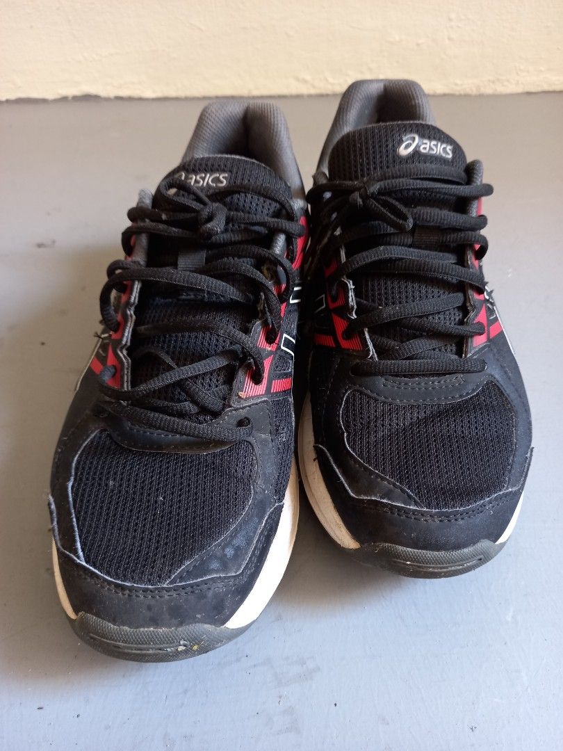 ASICS Jolt running shoes (Category: Sneakers) located in Singapore. Submitted by gamsa (Listing ID 1396557912, Image 2). Description: No confidence and fussy don’t buy Not every question deserves an answer Cash and Self Collect No refund once sold. No reservation unless paid. Not liable for lost/damaged mail. Time is the stuff that life is made of. Time waster will be blocked. Consigned item condition as is, where is, as available. Not every ques