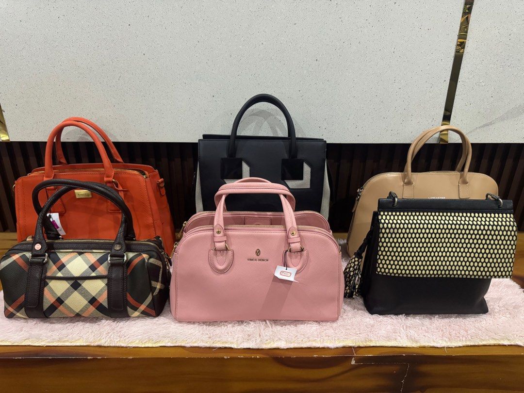 Assorted Handbags (Category: Luxury Bags & Wallets) located in Angeles City. Submitted by emciti0606 (Listing ID 1396782390, Image 2). Description: Price Range 1200-3500 pesos.
