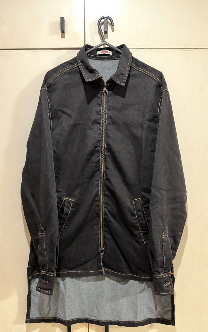 Bench Denim Long Jacket (Black) - S (Category: Coats, Jackets and Outerwear) located in Paranaque City. Submitted by anmangle (Listing ID 1396804776, Image 3). Description: Size: S W: 19.5” L: 28.5” (front), 34.5” (back) Color: Black Pre-loved Issue: Old RFS: Doesn’t fit me anymore Shipping only 🛵 PM for more details 📩.