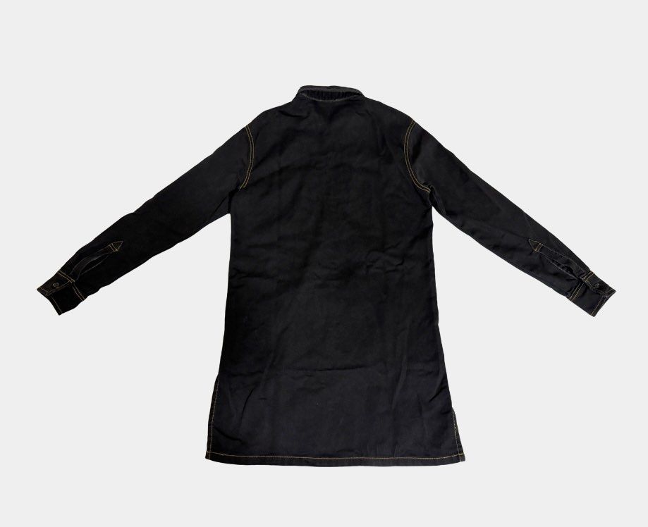Bench Denim Long Jacket (Black) - S (Category: Coats, Jackets and Outerwear) located in Paranaque City. Submitted by anmangle (Listing ID 1396804776, Image 2). Description: Size: S W: 19.5” L: 28.5” (front), 34.5” (back) Color: Black Pre-loved Issue: Old RFS: Doesn’t fit me anymore Shipping only 🛵 PM for more details 📩.