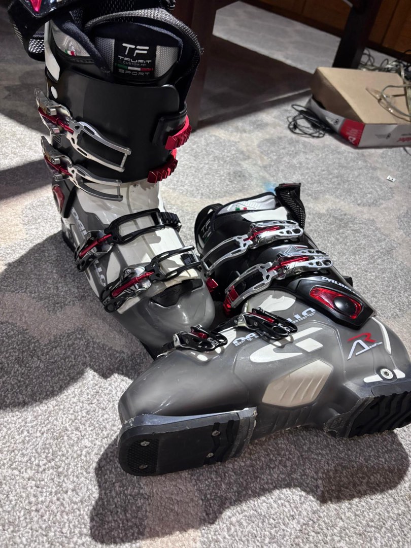 Dalbello Aerro 75 Ski Boots, Sports Equipment, Other Sports