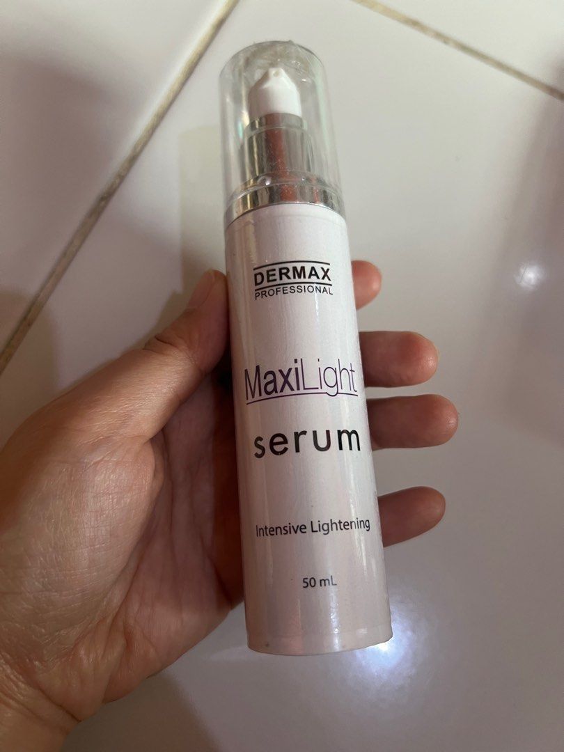 Dermax Maxilight Serum (Category: Face Care) located in Quezon City. Submitted by mmiyah27 (Listing ID 1396673521, Image 1). Description: Original price 1,500 (see photo) Expiration date May 8, 2026 Serum for the face and underarm intensive lightening (post care) .