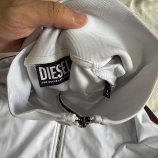 Diesel 白色運動外套 L 碼64196298671875110