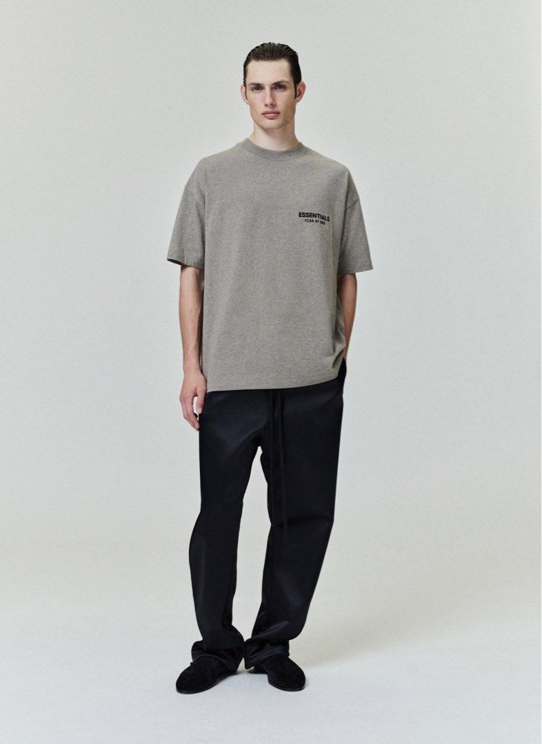 Fear of God Essentials SS22 Dark Oat tshirt (Category: Tshirts & Polo Shirts ) located in Caloocan City. Submitted by raffaellosanzio (Listing ID 1396824665, Image 1). Description: Brand new with hang tags Dark oatmeal Small on tag (Large Fitting).
