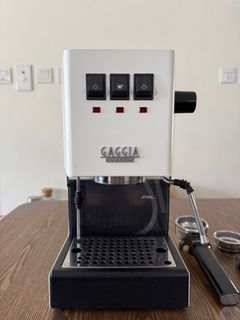 （分類：）位於 。 由 secondhandseller852 提交（商品編號 1396733972，圖片 1）。簡介： 。