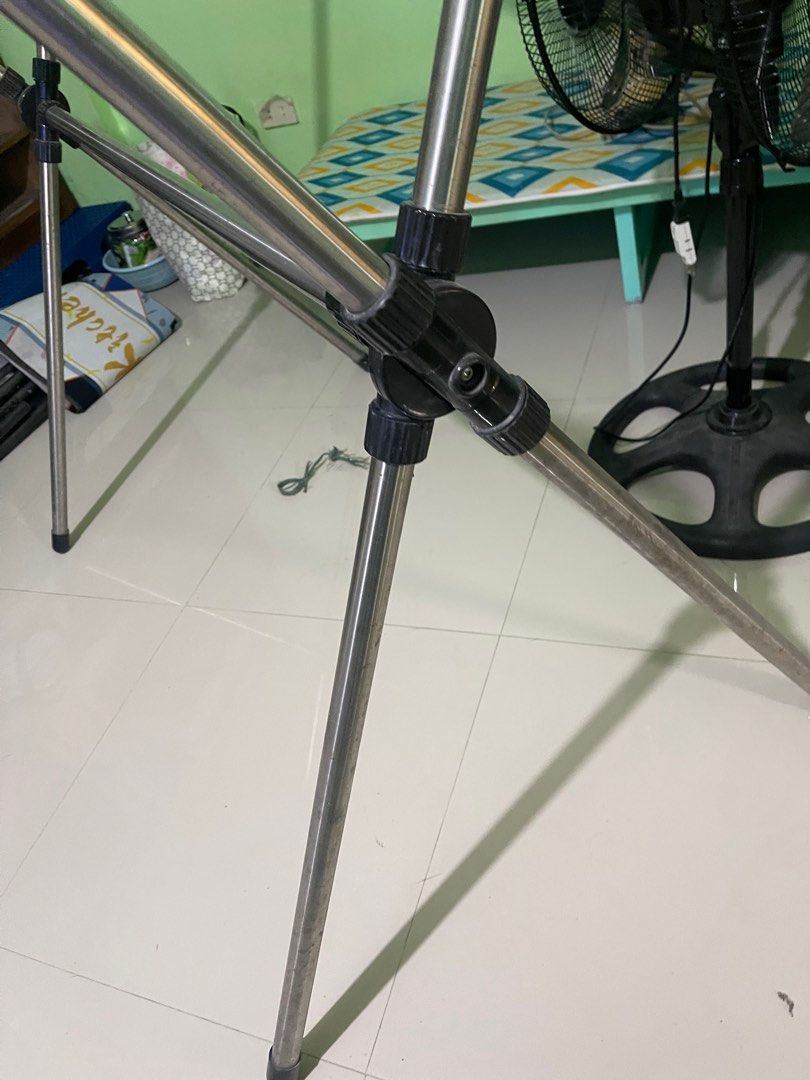 Heavy duty Clothes hanging rack -expandable (Category: Outdoor Furniture) located in San Juan City. Submitted by nhelsky_c (Listing ID 1396701085, Image 2). Description: Moving out sale Expandable Heavy duty.