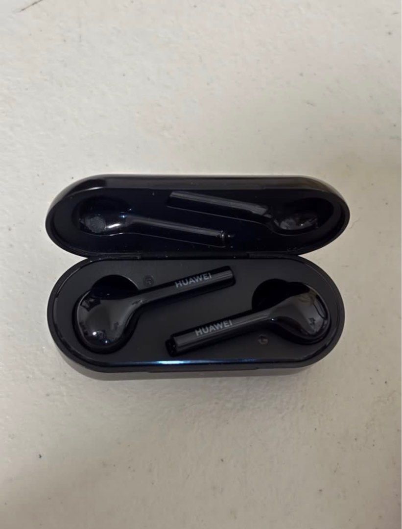 HUAWEI FREEBUDS LITE (Category: Earphones) located in Angeles City. Submitted by jpcrg (Listing ID 1396755442, Image 2). Description: .