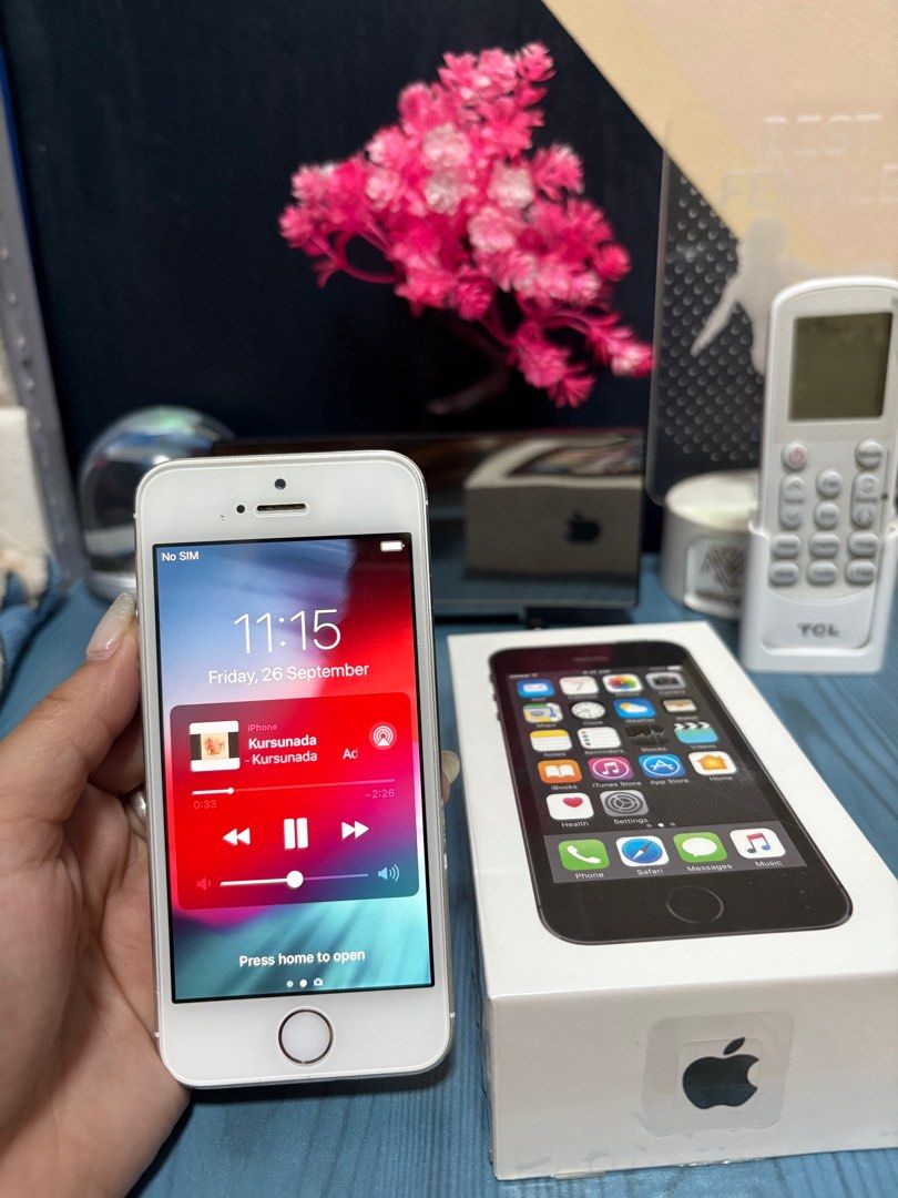 iPhone 5s 64gb Prestine Condition with box (Category: Others) located in Manila. Submitted by yezdeal2017 (Listing ID 1383663848, Image 1). Description: iPhone 5s 64gb Factory Unlock💯 Good as new unit imported not local not refurbished✅ (DM us Blue App page: Retro Gadgets PH for Fast Reply) Super cutiieee Super Ganda Good as Digicam Back Up Phone ₱3499 98% prestine w/box 3299- 90-95% smooth 3k 32gb 90-95% 2.8k 16gb 90-95% add ₱250 for box Workin