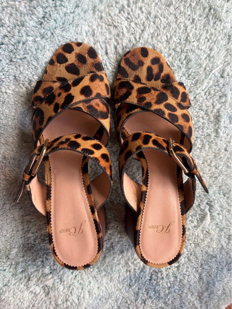 j.crew Leopard Print Sandals (Category: Flats & Sandals) located in Caloocan City. Submitted by mcpar9685821 (Listing ID 1396755973, Image 1). Description: •Lightly worn, still in excellent condition, without visible defects •Size US 8 1/2 (UK 6, EU 39).