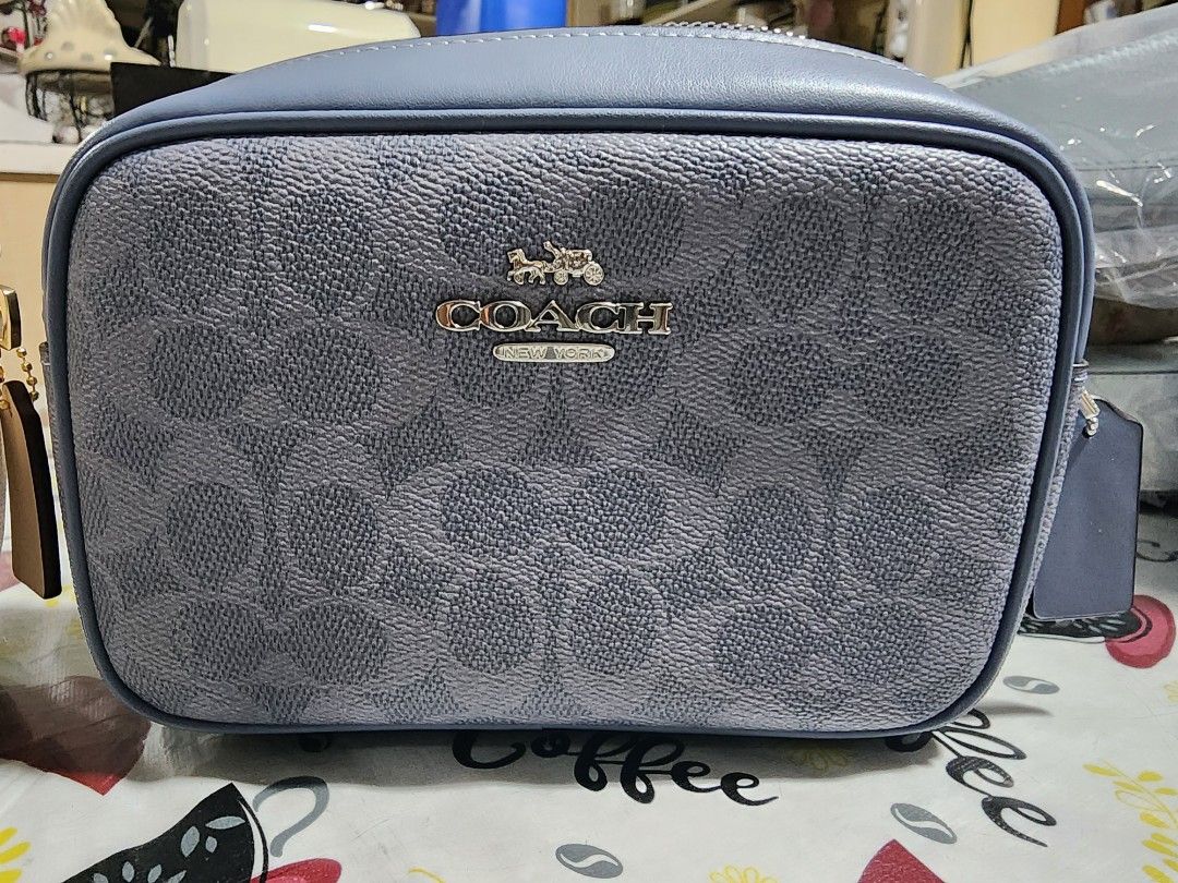 Kate Spade Wallets and Card Holders (Category: Wallets & Card holders) located in Taguig. Submitted by Myclosetdeclutter (Listing ID 1396742145, Image 3). Description: 100% auth from USA.