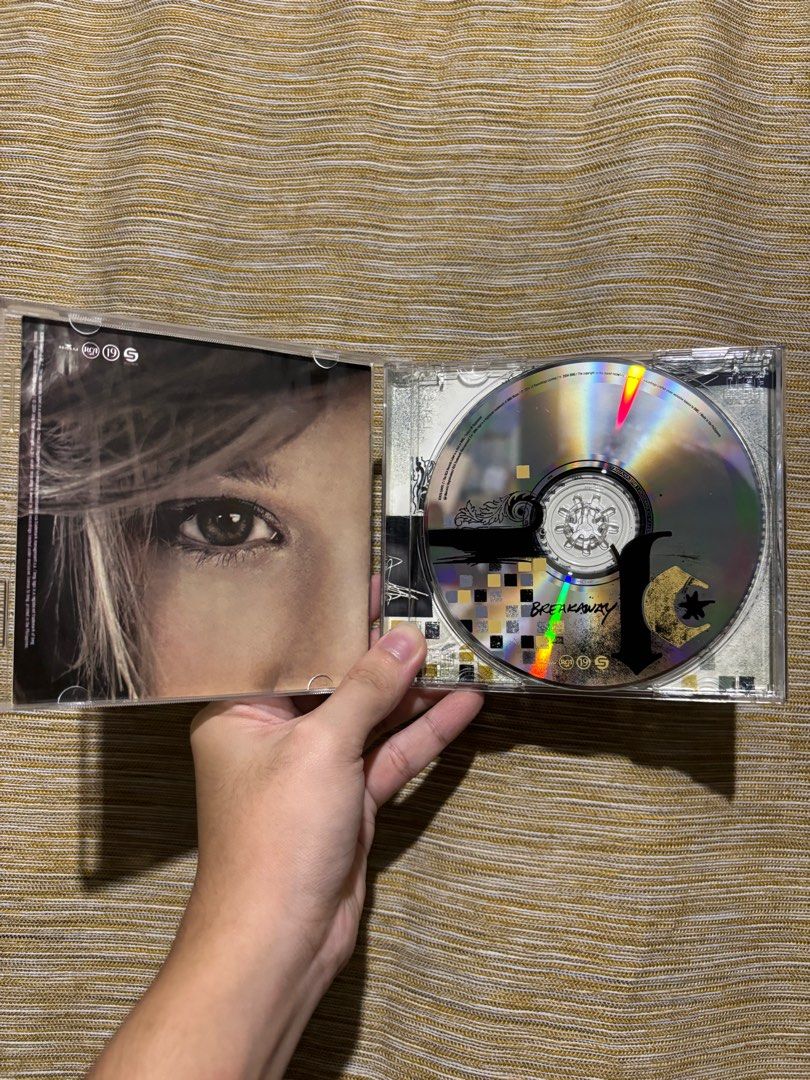 Kelly Clarkson - (SIGNED) Breakaway CD (VERY RARE!) (Category: CDs & DVDs) located in Manila. Submitted by gerger13 (Listing ID 1396820754, Image 3). Description: - Kelly Clarkson 'Breakaway' CD - Signed CD case - Original packaging - Features hit songs: 'Breakaway', 'Since U Been Gone', 'Because of You'.