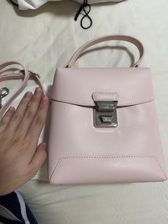 (Category: ) located in . Submitted by nnylim (Listing ID 1396698859, Image 1). Description: .