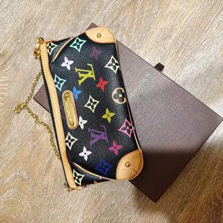 (Category: ) located in . Submitted by yixinxun (Listing ID 1396707149, Image 1). Description: .