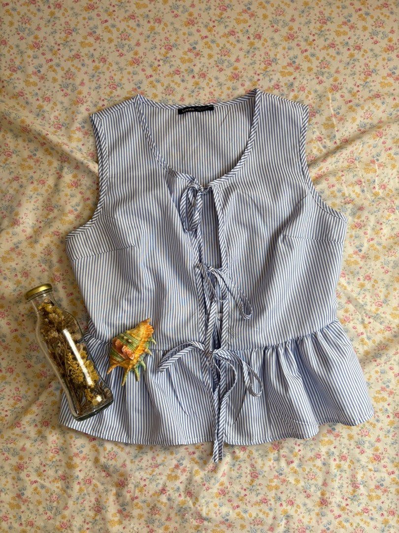 Lovito Tank Striped Tie-Front Top (Category: Sleeveless) located in Bayambang. Submitted by elle.declutter (Listing ID 1396740703, Image 1). Description: .
