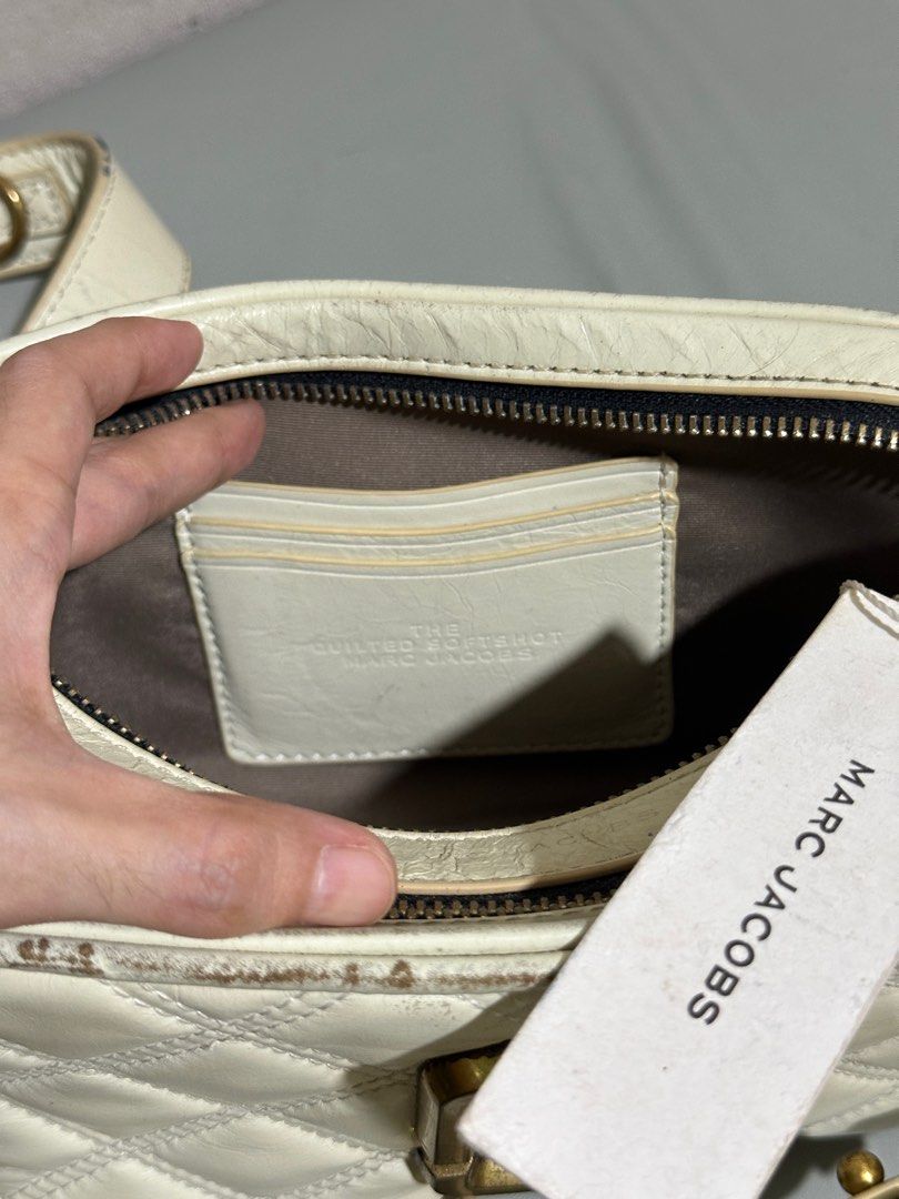 Marc Jacobs Soft Shot (Category: Luxury Bags & Wallets) located in Quezon City. Submitted by mrsdomsans (Listing ID 1396831340, Image 3). Description: - Authentic Marc Jacobs Softshot bag - with flaws (check photos please) - needs cleaning.